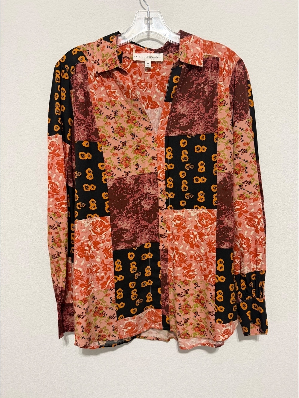 Chelsea & Theodore Long Sleeve Collared V-Neck Patchwork Print Blouse Size M